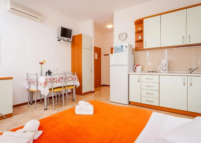 Apartment Im Zweiten Stock Mit Balkonen By Interhome *