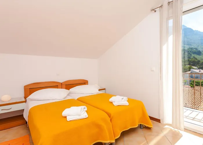 Im Zweiten Stock Mit Balkonen By Interhome * Brela