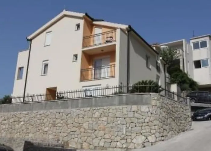 Apartment Im Zweiten Stock Mit Balkonen By Interhome Brela