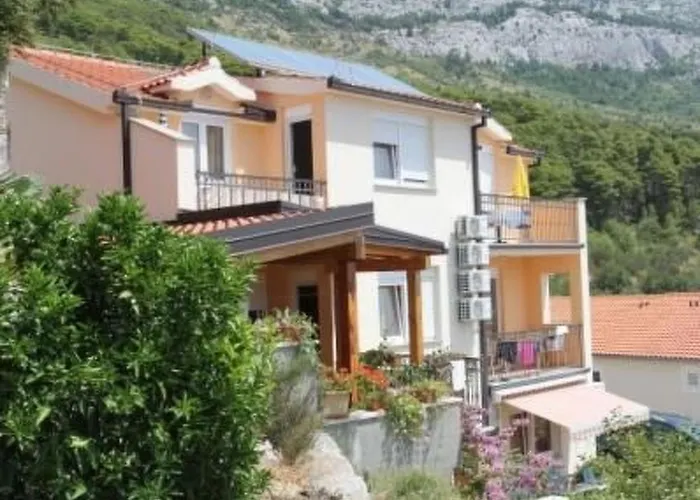 Apartment Im Zweiten Stock Mit Balkonen By Interhome *