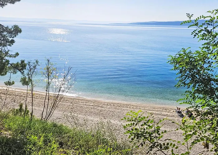 Im Zweiten Stock Mit Balkonen By Interhome