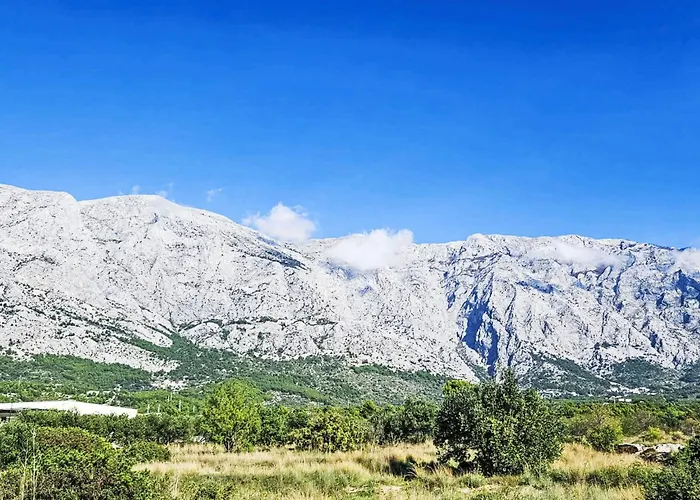 Im Zweiten Stock Mit Balkonen By Interhome Brela